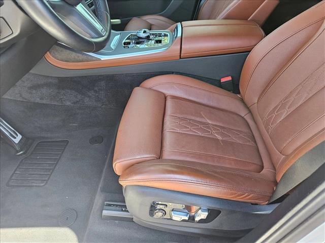 Used 2024 BMW X7 xDrive40i w/ Executive Package image 17