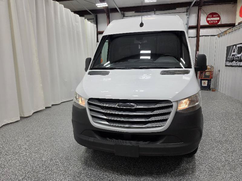 Used 2021 Freightliner Sprinter 2500 RWD image 4