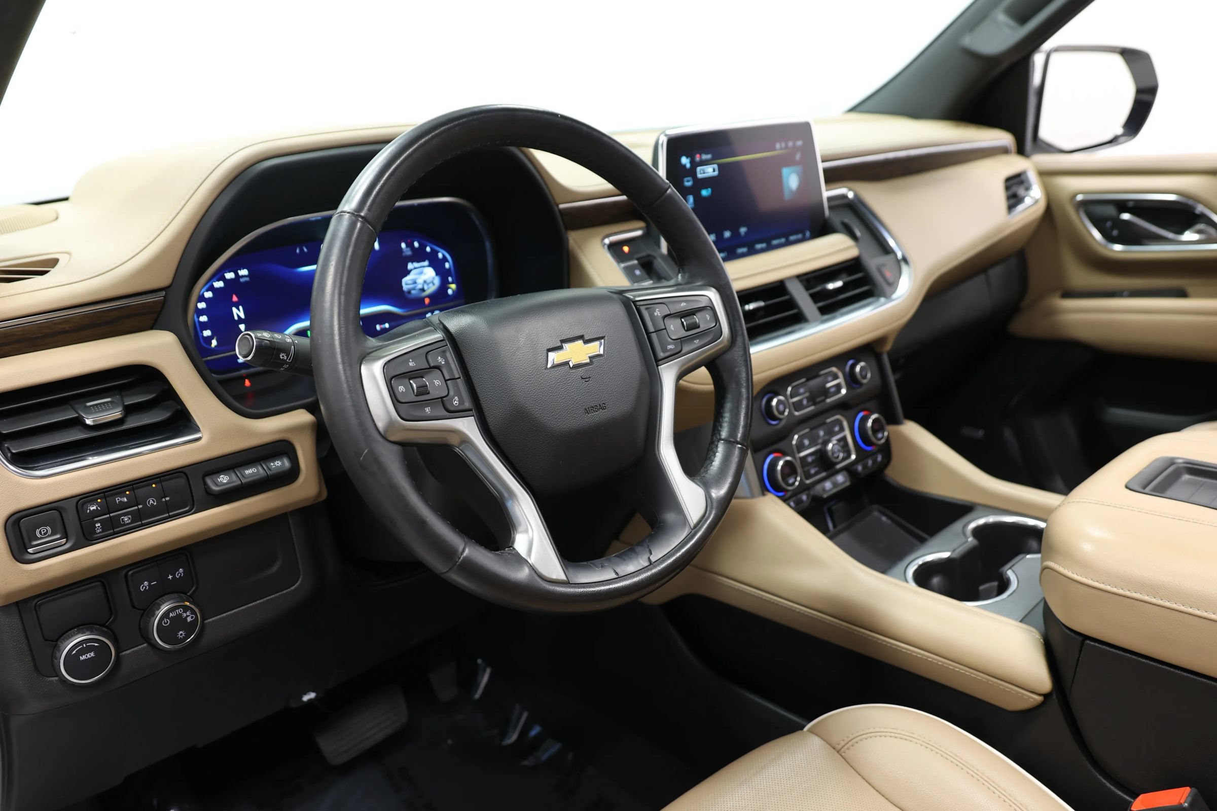 Used 2023 Chevrolet Tahoe Premier RWD image 2