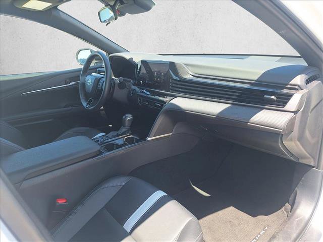 Used 2025 Toyota Camry SE FWD image 19