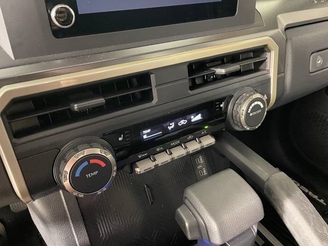 Used 2026 Toyota Tacoma SR5 AWD/4WD image 8