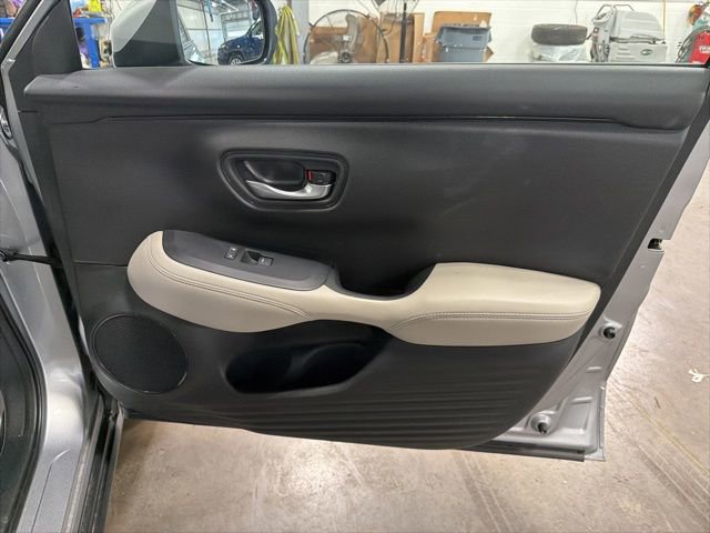 Certified 2025 Honda HR-V LX image 16