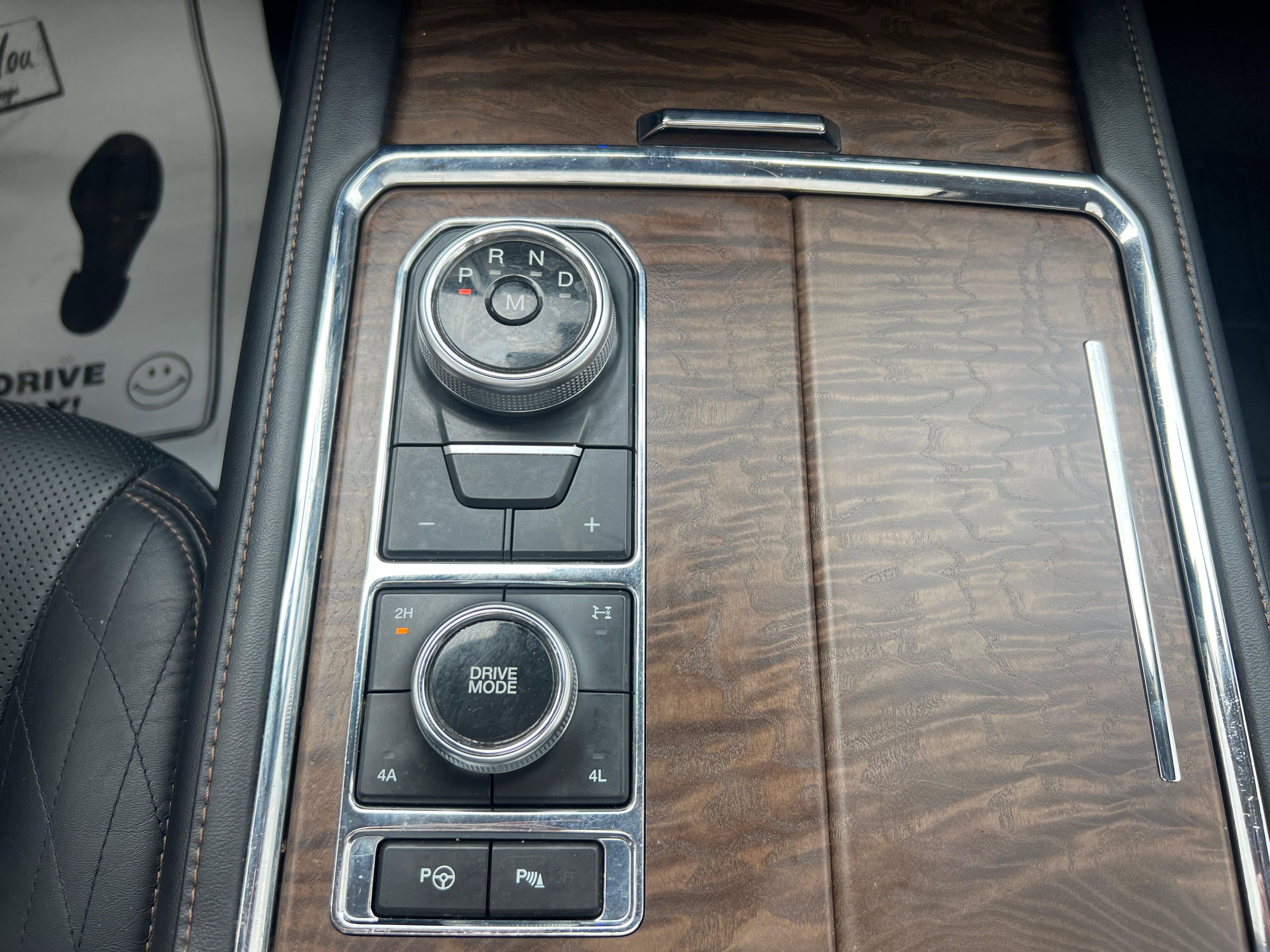 Used 2019 Ford Expedition Platinum image 19