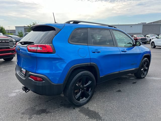 Used 2018 Jeep Cherokee Latitude w/ Altitude Package AWD/4WD image 8