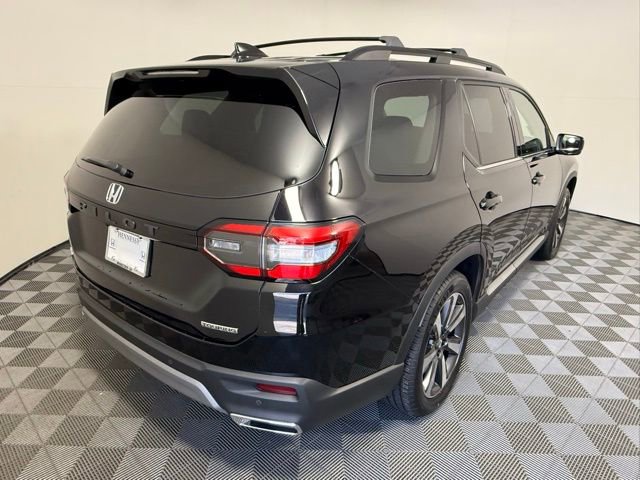 Used 2024 Honda Pilot Touring image 6