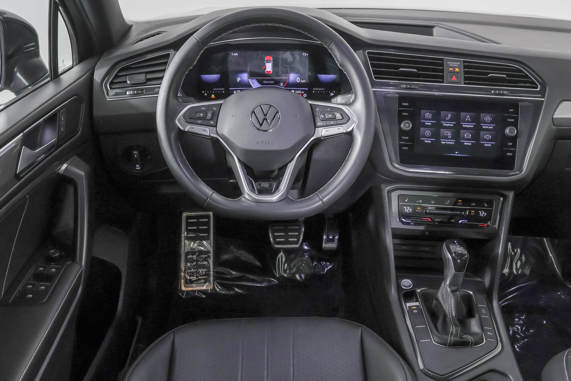 Used 2023 Volkswagen Tiguan SE R-Line FWD image 39