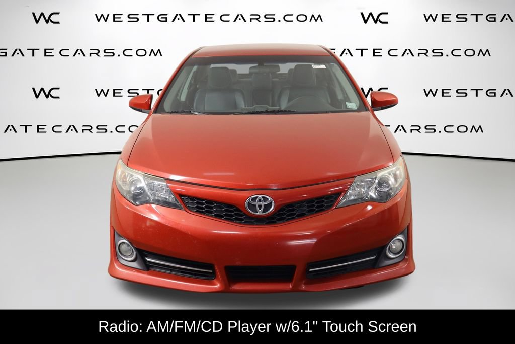 Used 2014 Toyota Camry SE FWD image 2