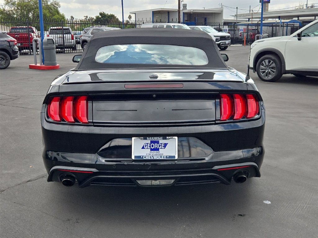 Used 2022 Ford Mustang Premium RWD image 28