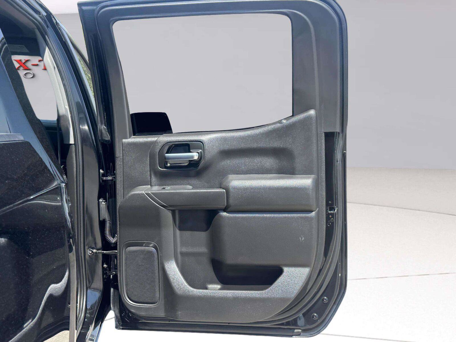 Used 2021 Chevrolet Silverado 1500 LT RWD image 41