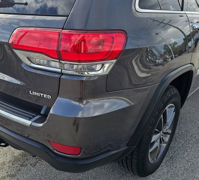 Used 2017 Jeep Grand Cherokee Limited w/ Luxury Group II image 11