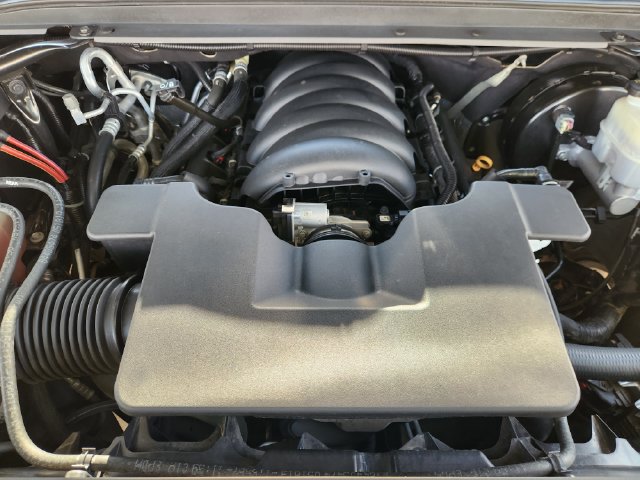 Used 2019 Chevrolet Suburban LT AWD/4WD image 33