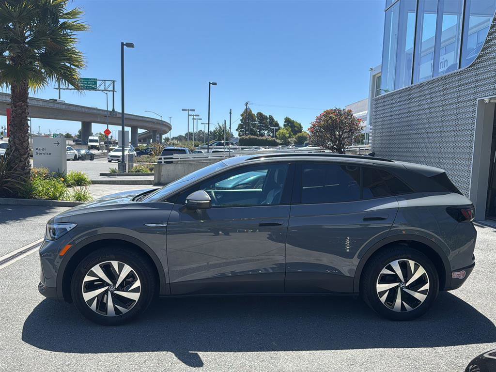 Used 2023 Volkswagen ID.4 Pro AWD/4WD image 9