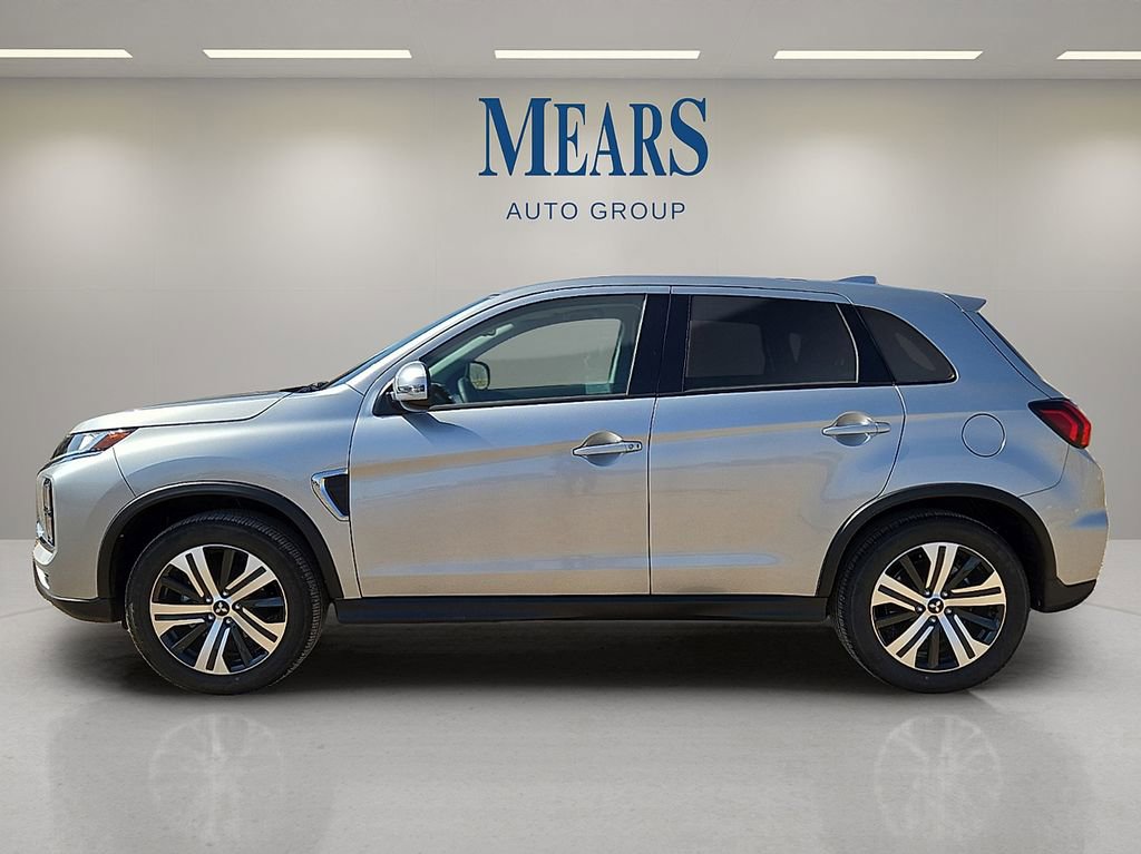 Used 2026 Mitsubishi Outlander Sport SE image 2