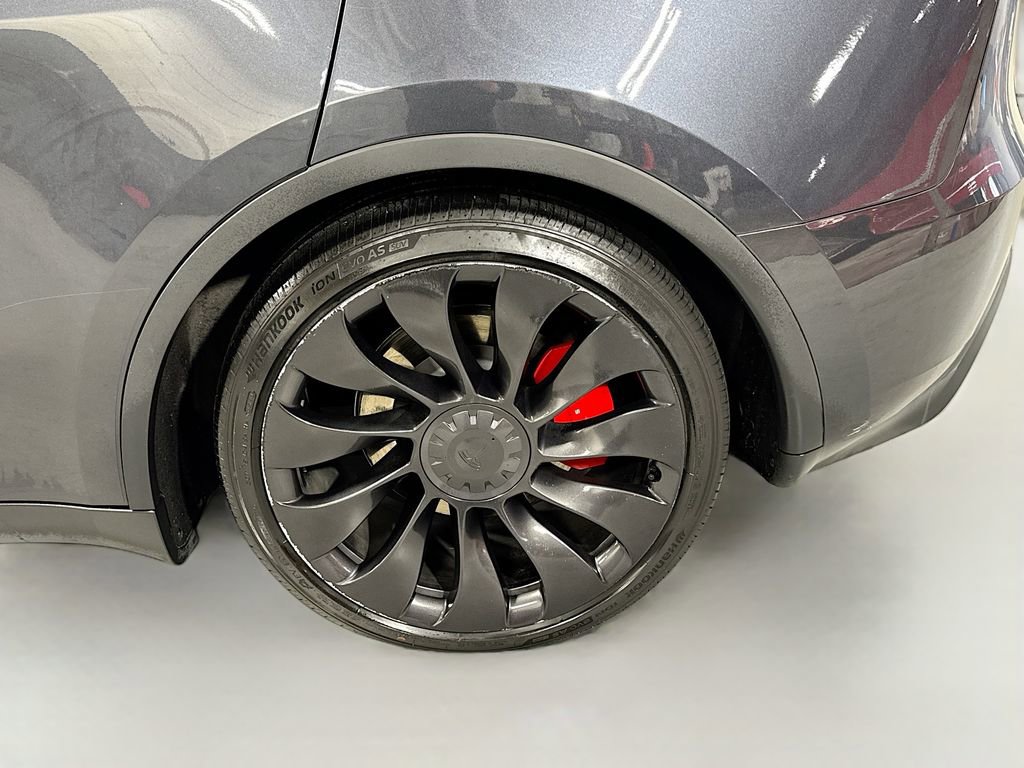Used 2024 Tesla Model Y Performance image 11