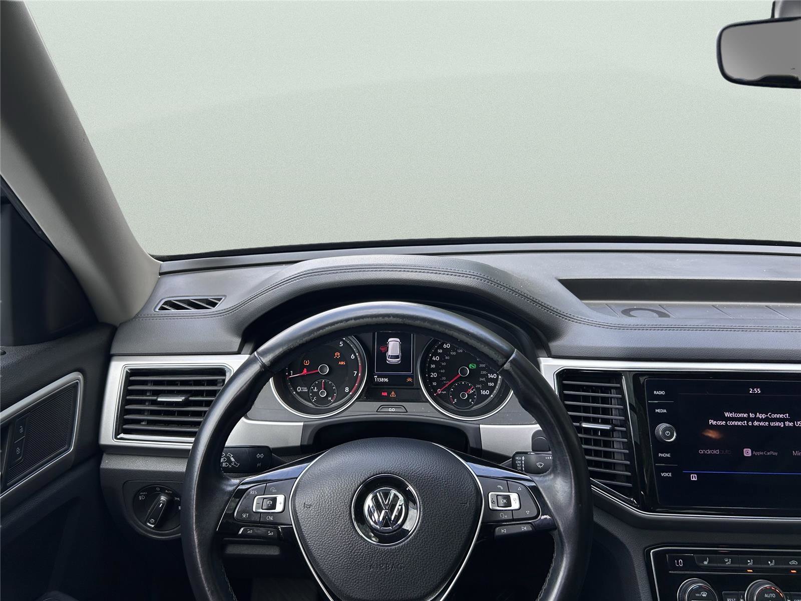 Used 2018 Volkswagen Atlas SEL FWD image 34