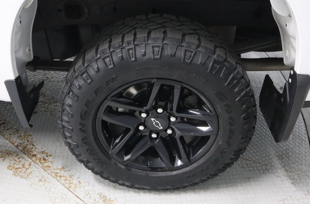Used 2020 Chevrolet Silverado 1500 LT Trail Boss AWD/4WD image 18