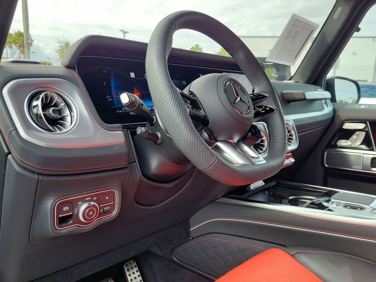 Used 2025 Mercedes-Benz G 63 AMG 4MATIC image 24