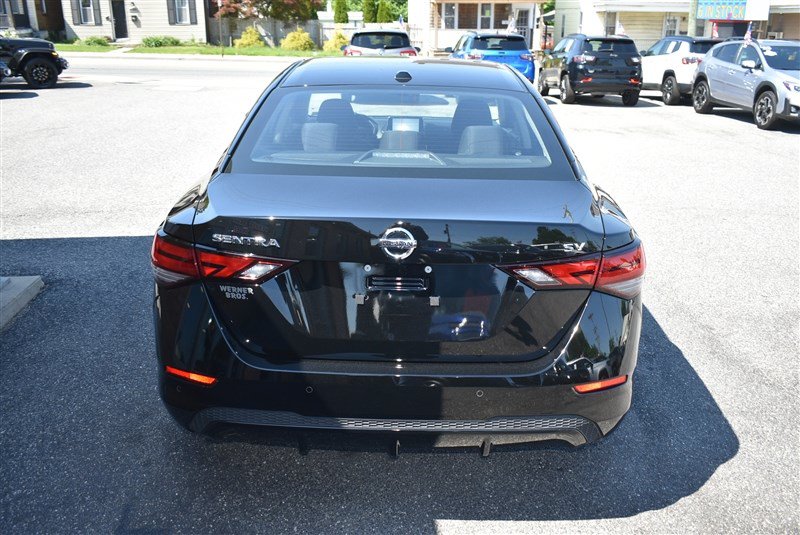 Used 2023 Nissan Sentra SV w/ All-Weather Package FWD image 5