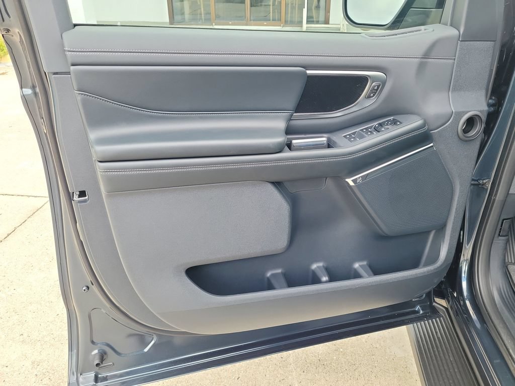 New 2026 Ford Expedition Max Platinum w/ Stealth Appearance Package AWD/4WD image 23