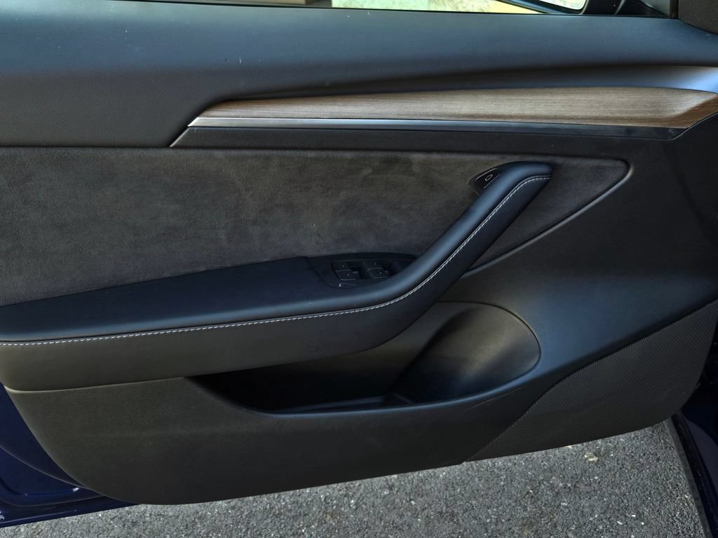 Used 2023 Tesla Model 3 Standard Range RWD image 11