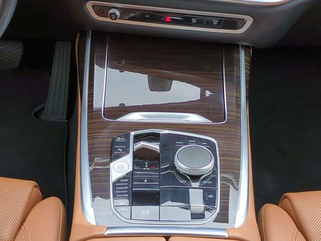 Used 2023 BMW X7 xDrive40i w/ Premium Package image 18