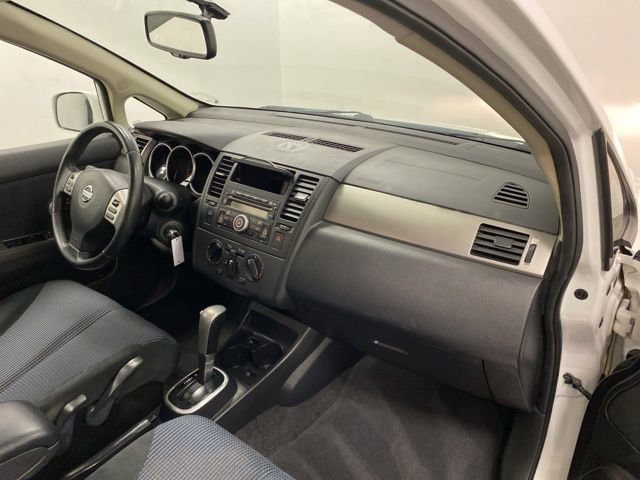 Used 2012 Nissan Versa SL image 19