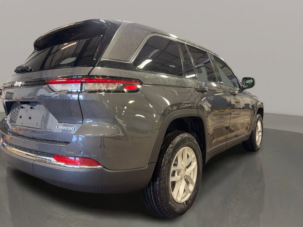 New 2025 Jeep Grand Cherokee Laredo X w/ Luxury Tech Group I image 6