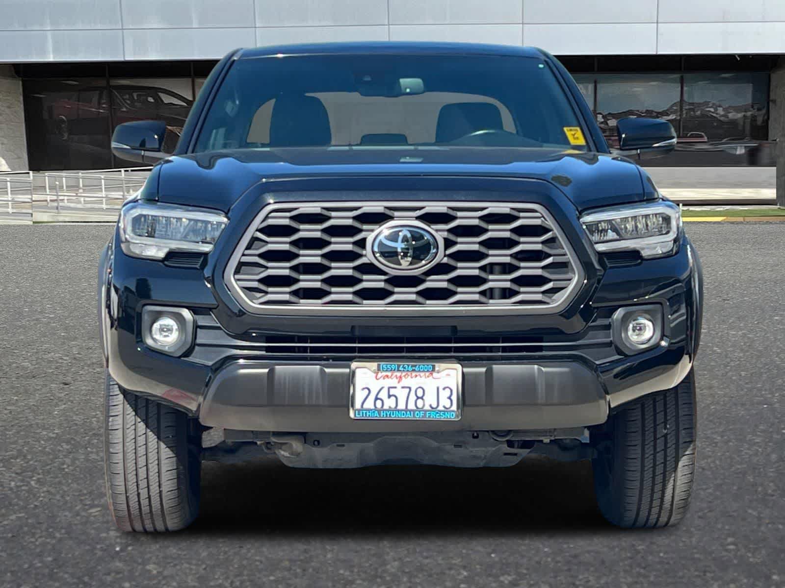 Used 2022 Toyota Tacoma TRD Off-Road w/ Technology Package AWD/4WD image 11