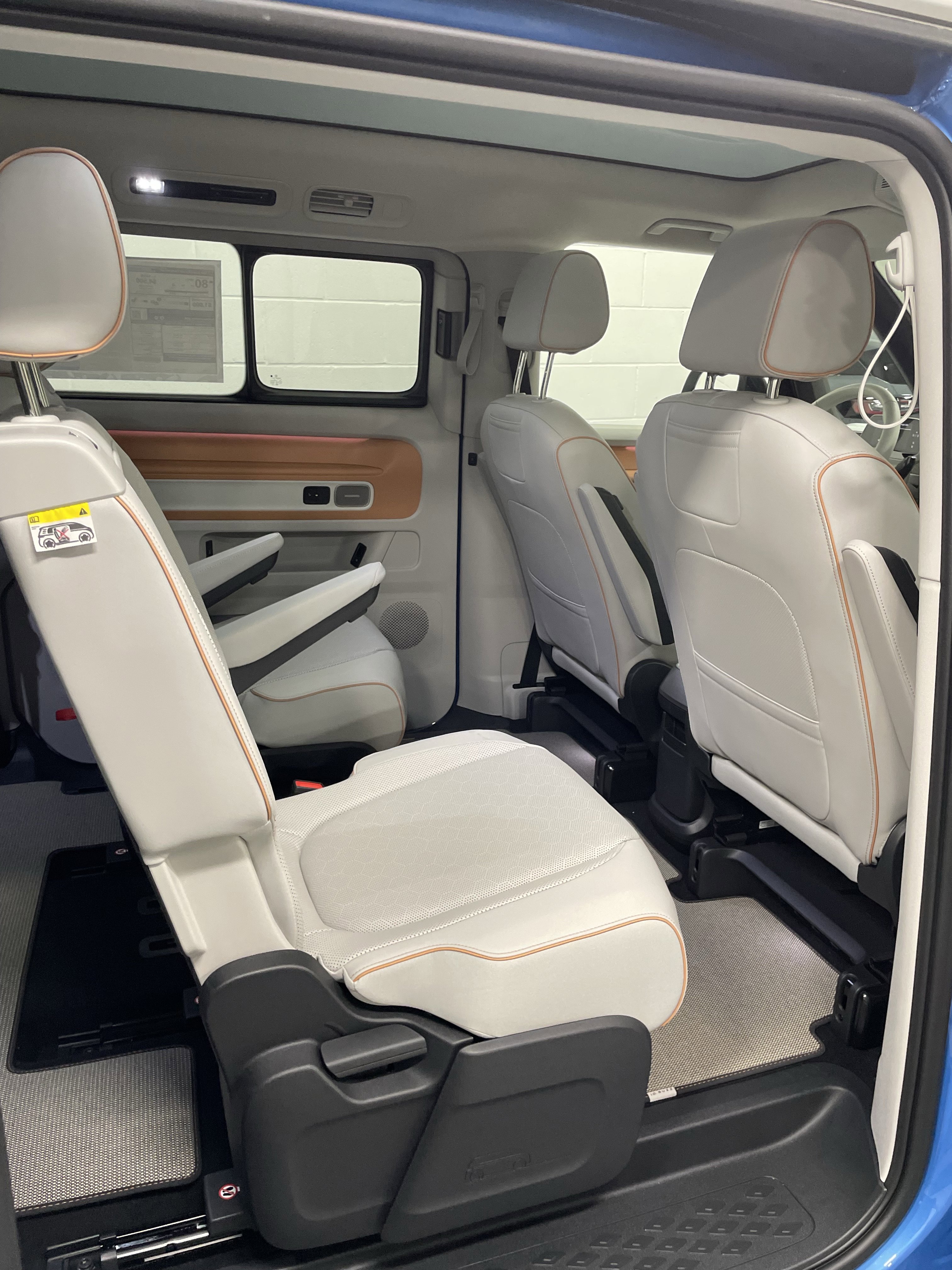 New 2025 Volkswagen ID. Buzz Pro S Plus image 12