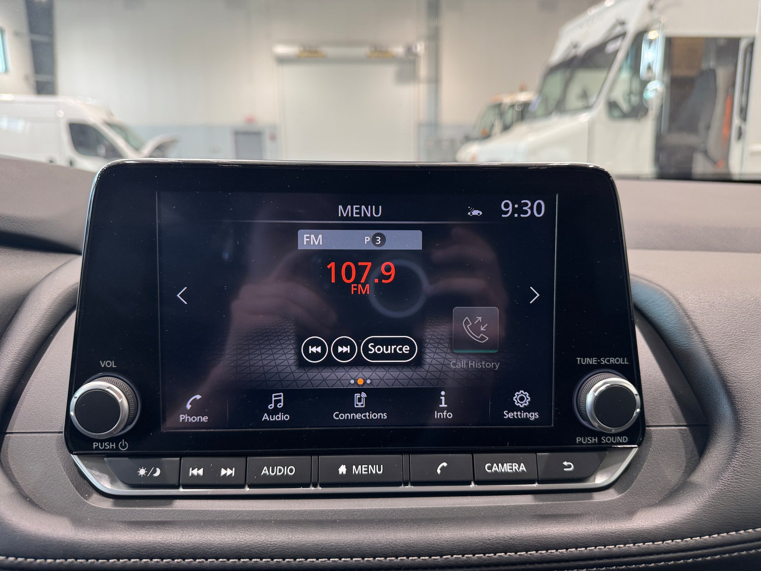 Used 2024 Nissan Rogue SV w/ SV Premium Package AWD/4WD image 18