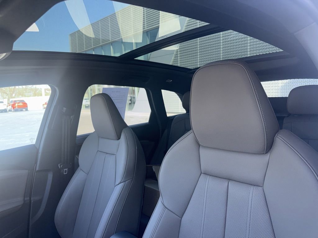 Used 2025 Audi Q5 Prestige image 12