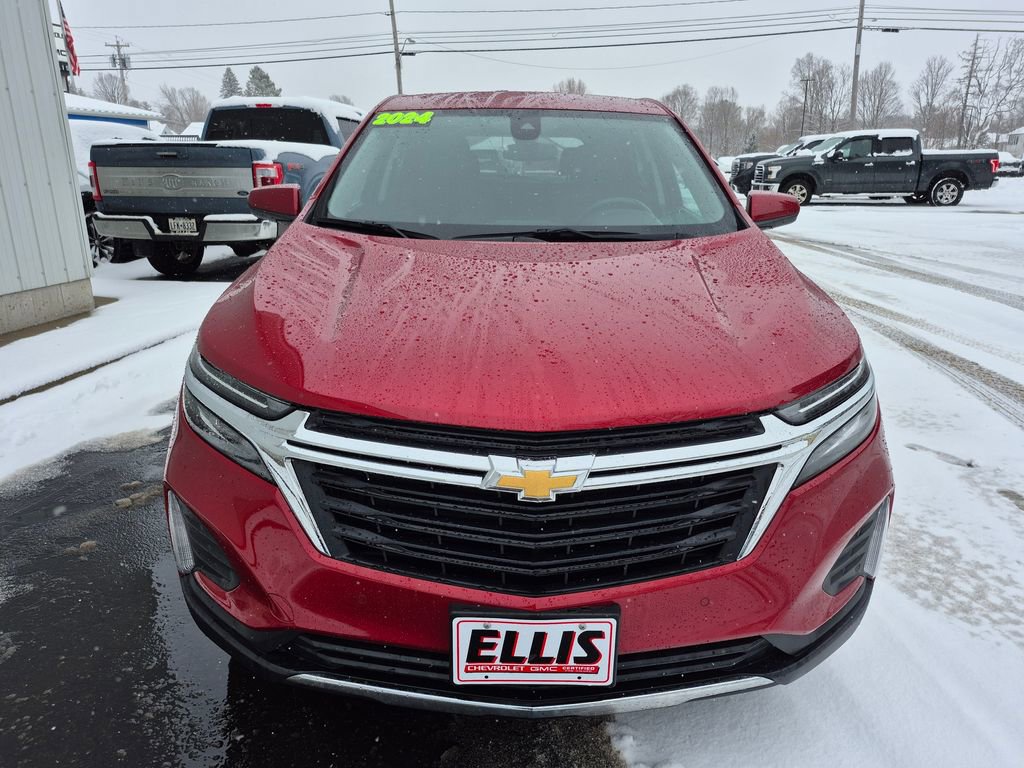 Used 2024 Chevrolet Equinox LT image 2