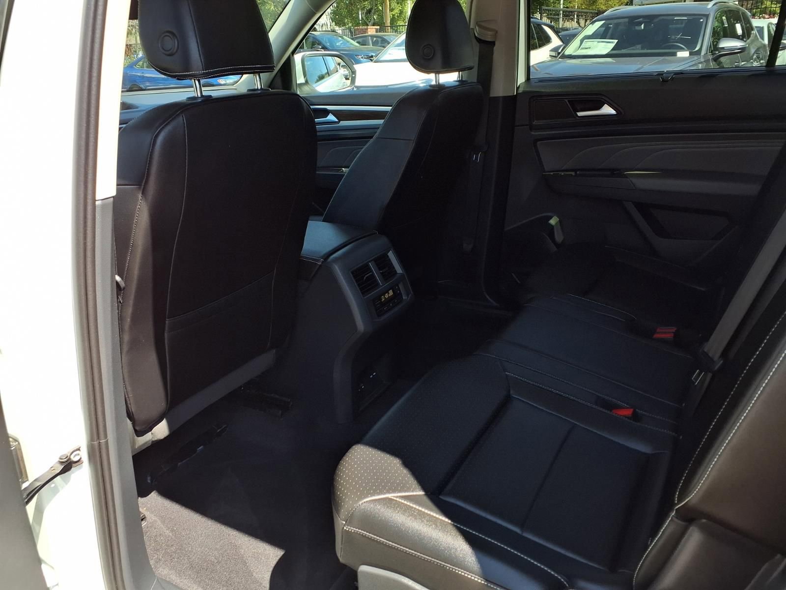 Used 2023 Volkswagen Atlas SE w/ Panoramic Sunroof Package image 19