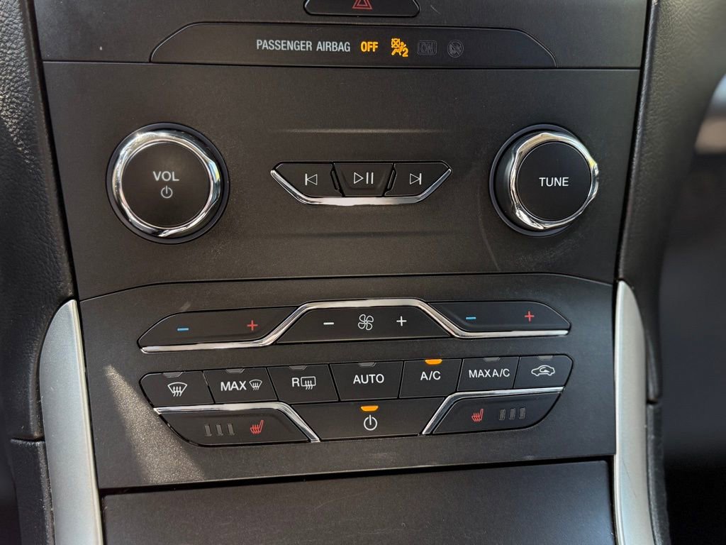 Used 2019 Ford Edge SEL w/ Equipment Group 201A image 11