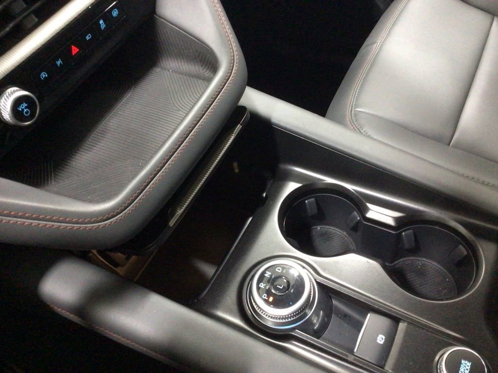 Used 2025 Ford Explorer Active w/ Active Comfort Package image 14