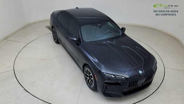 Used 2023 BMW 740i w/ Parking Assistance Package RWD image 76