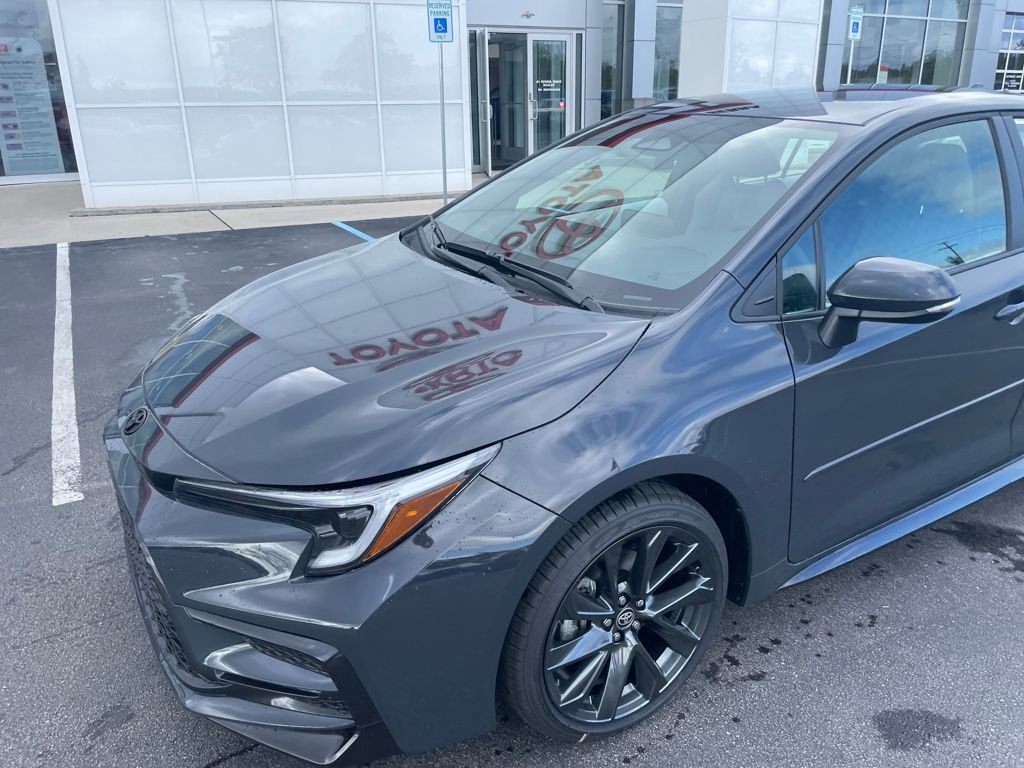 New 2026 Toyota Corolla SE image 2