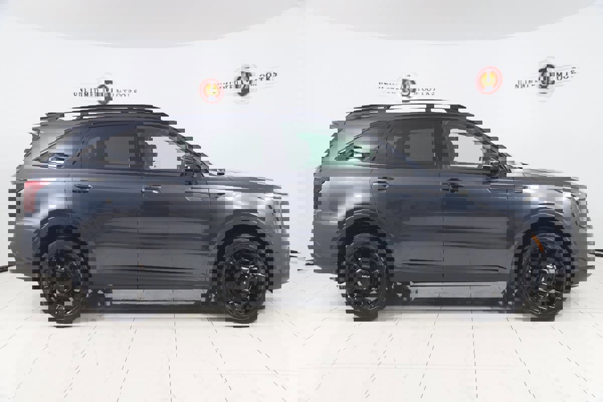 Used 2024 Kia Sorento X-Line EX image 2