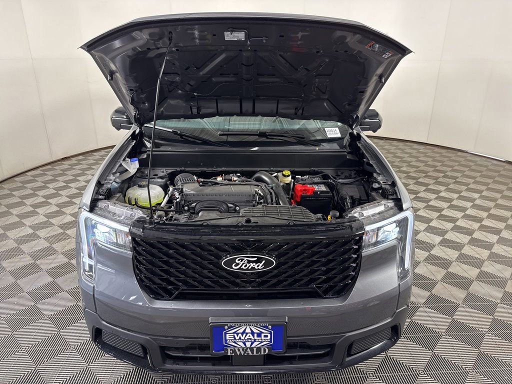 New 2025 Ford Maverick Lariat w/ Black Appearance Package image 4