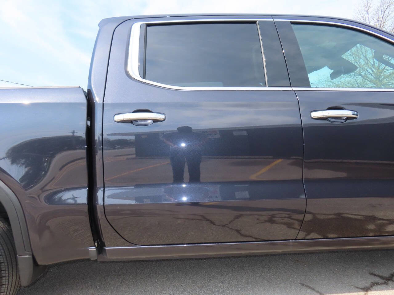 Used 2025 GMC Sierra 1500 SLT AWD/4WD image 22