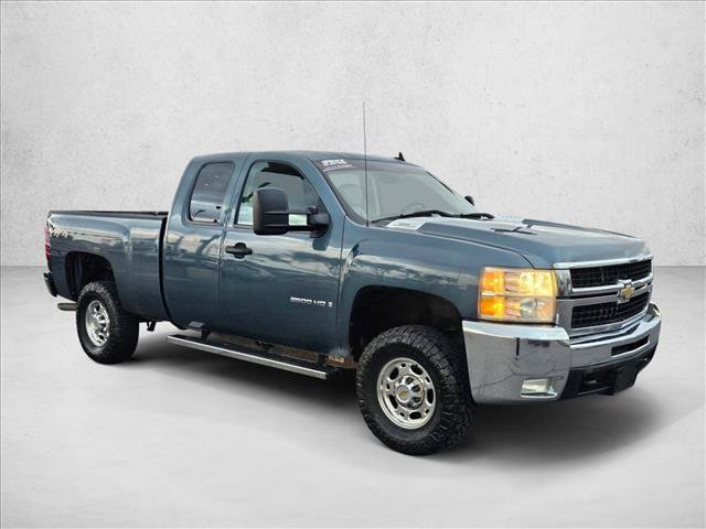 Used 2009 Chevrolet Silverado 2500 LT w/ Exterior Plus Package image 3