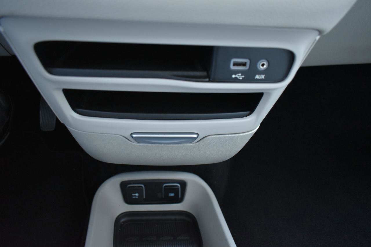 Used 2020 Chrysler Pacifica Limited image 23