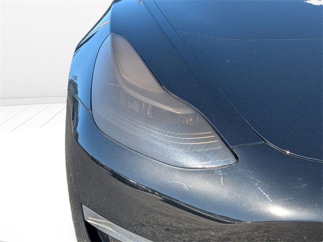 Used 2019 Tesla Model 3 Standard Range Plus image 9