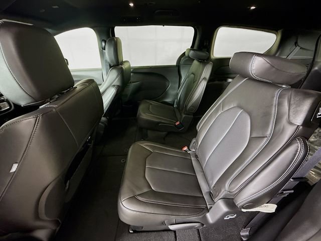 New 2026 Chrysler Pacifica Select w/ S Appearance Package image 22