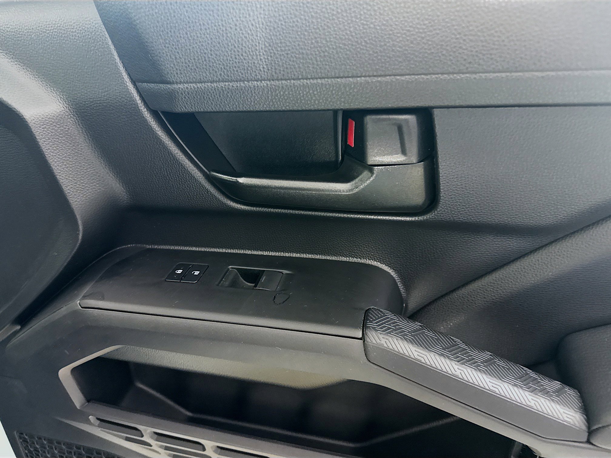 Used 2025 Toyota Tacoma SR image 27