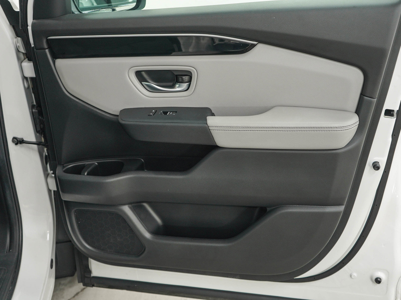 Used 2025 Honda Pilot EX-L image 9