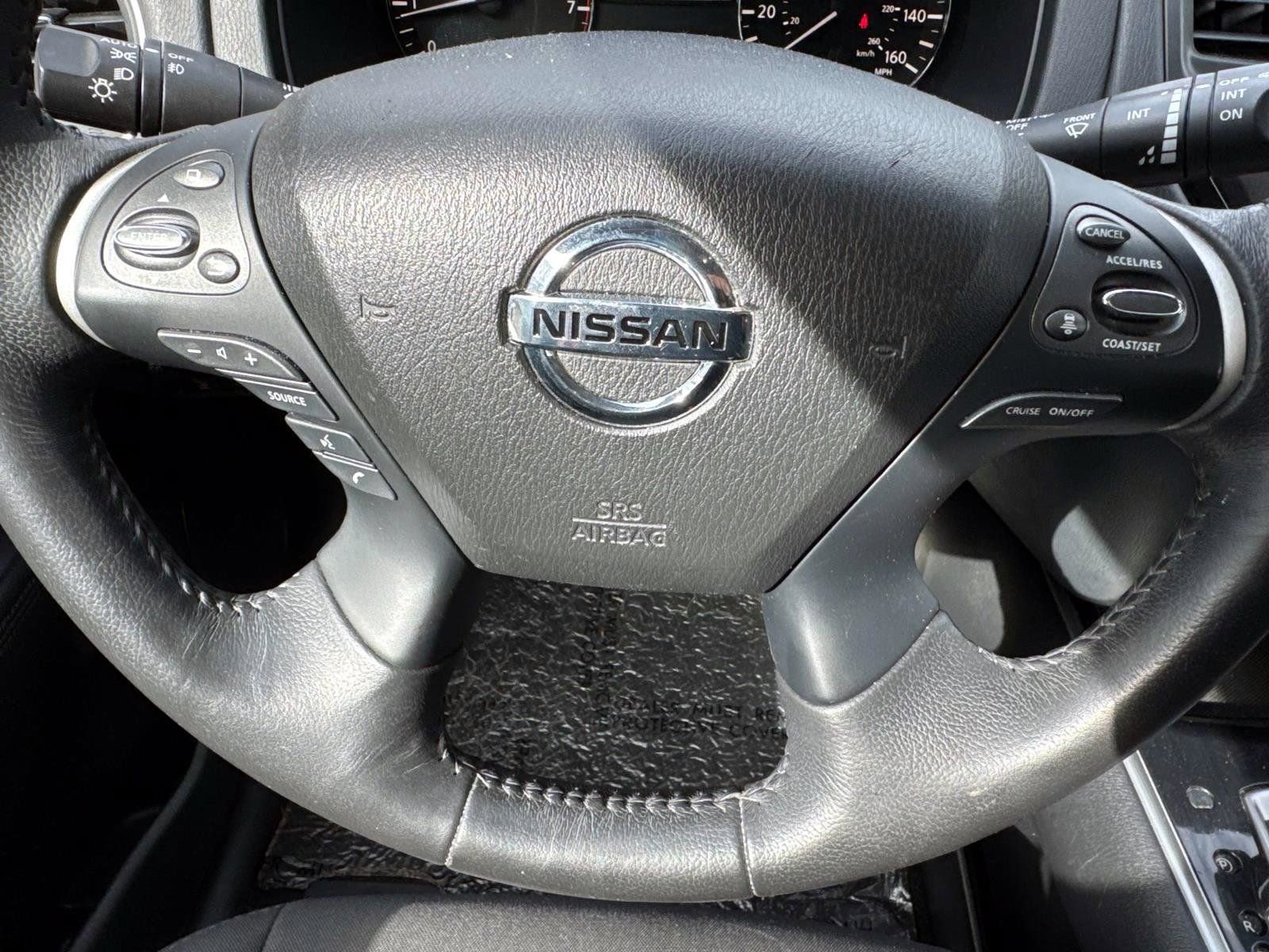 Used 2020 Nissan Pathfinder SV image 22