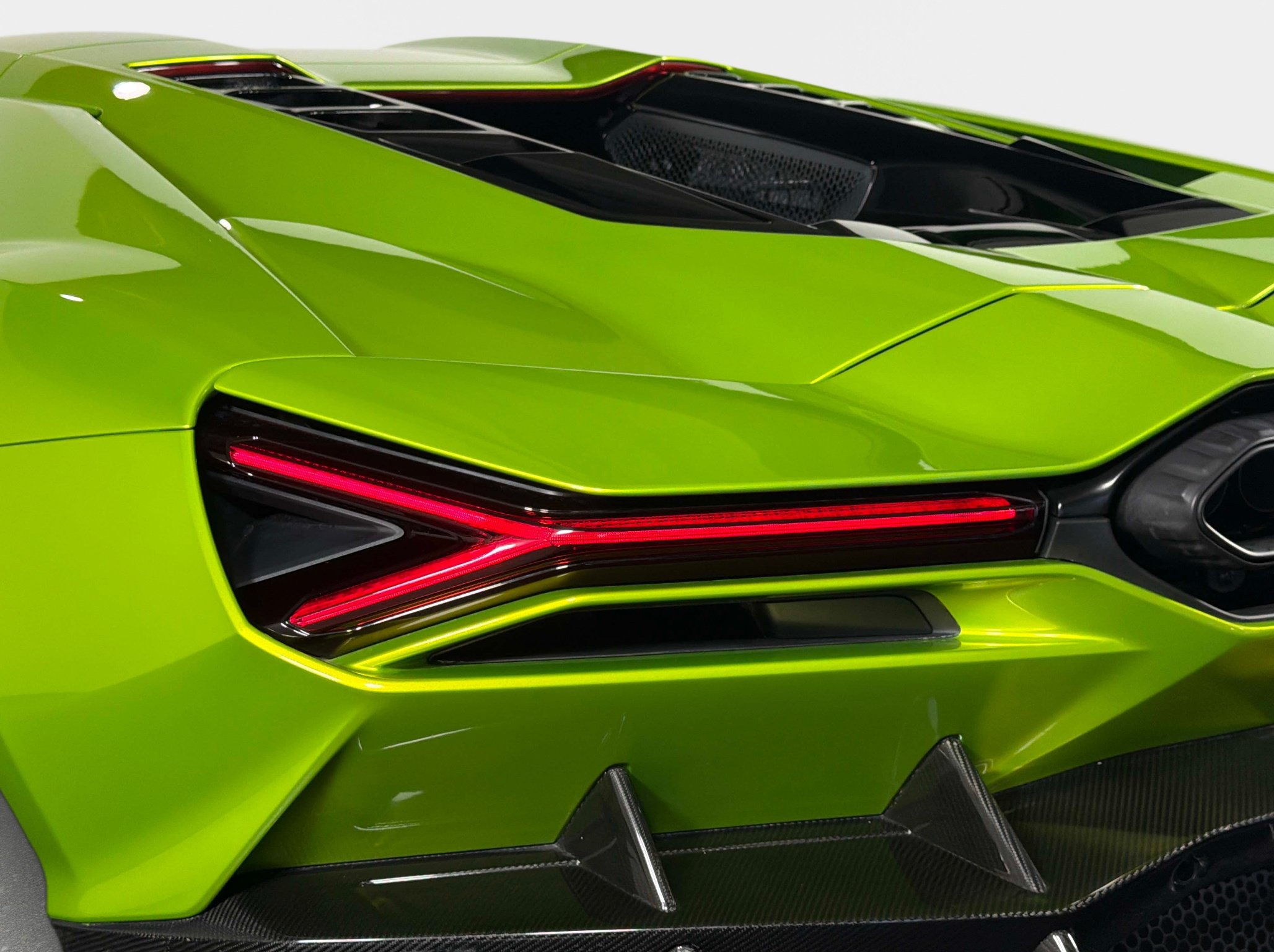 Used 2026 Lamborghini Revuelto AWD/4WD image 9