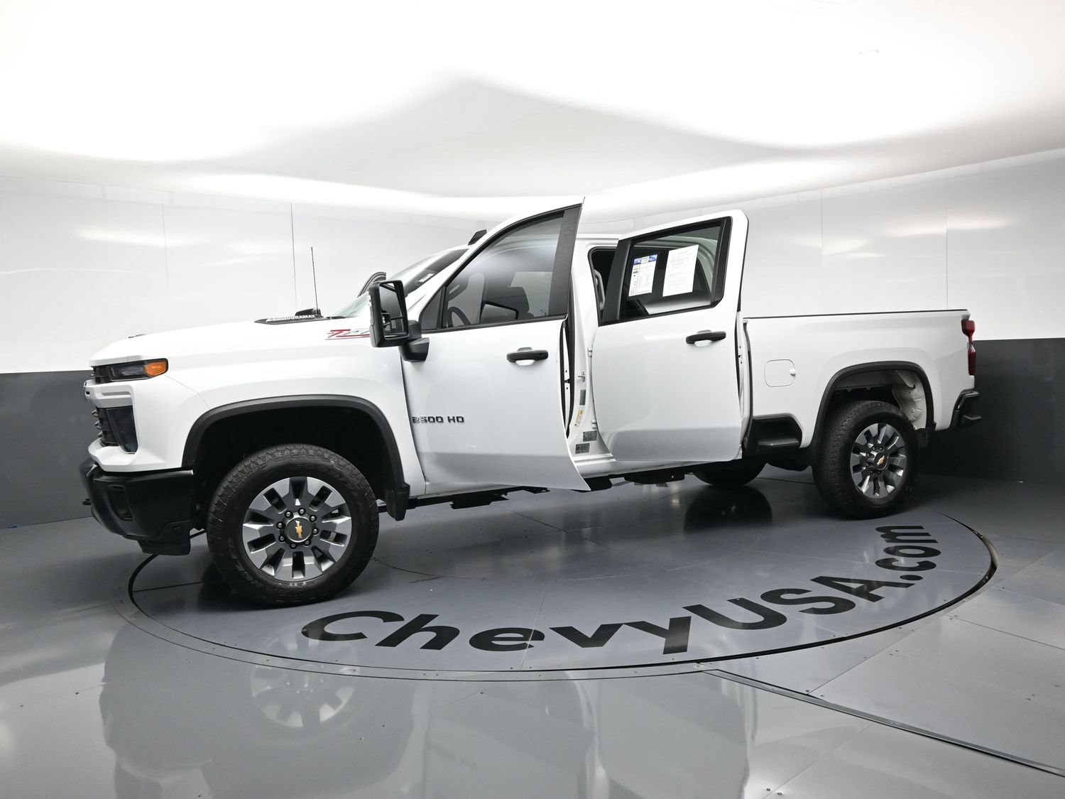 Used 2024 Chevrolet Silverado 2500 Custom w/ Custom Value Package AWD/4WD image 22