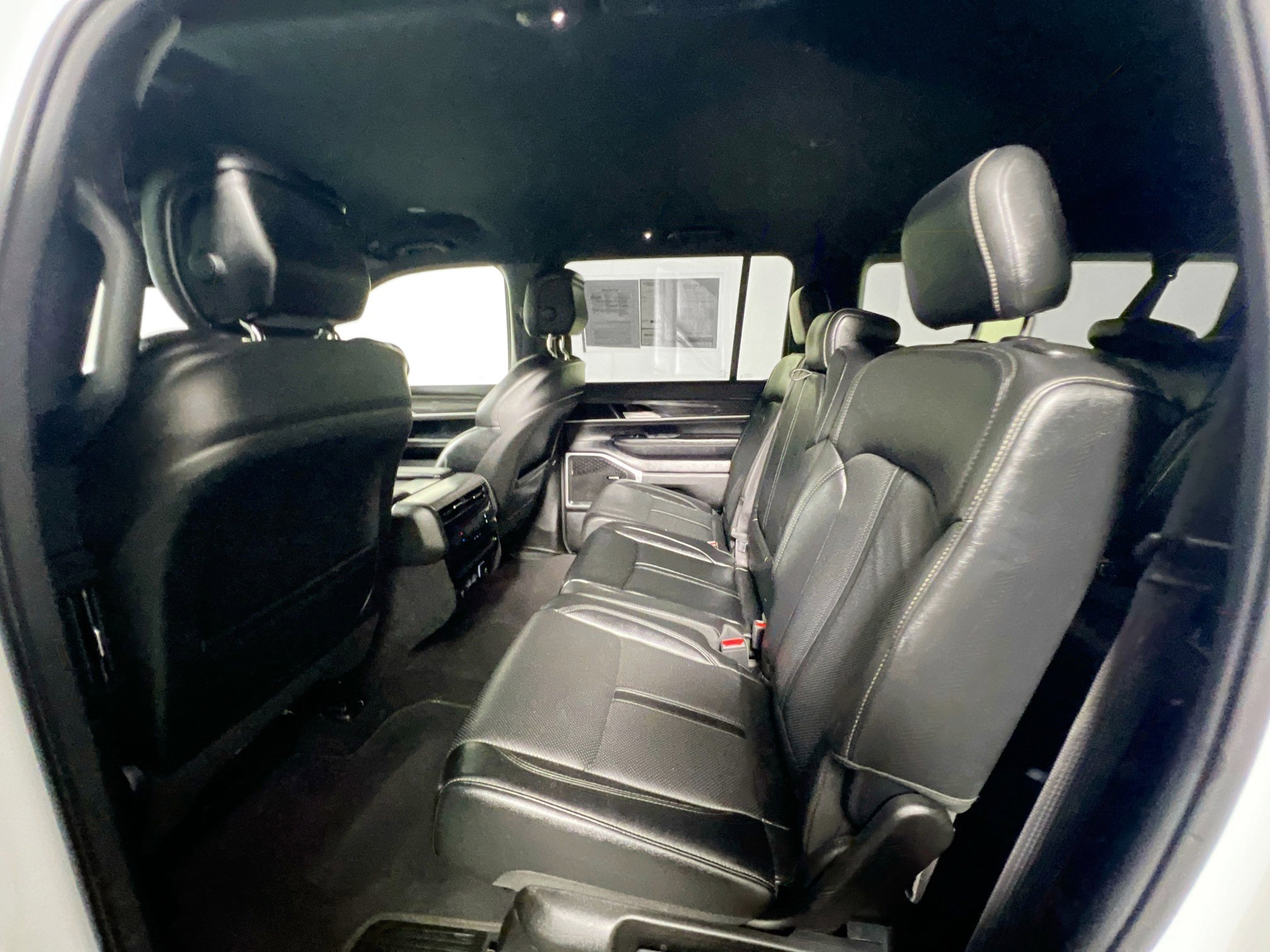 Used 2023 Jeep Wagoneer L Series II image 29